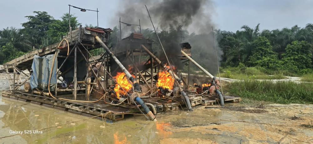 Lagi, Tiga Rakit PETI di Setisng Dimusnakan Polsek Kuantan Mudik