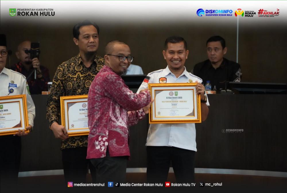 PPID Rohul Kembali Raih Predikat Informatif, Sabet Tiga Penghargaan pada KI Award Riau 2025
