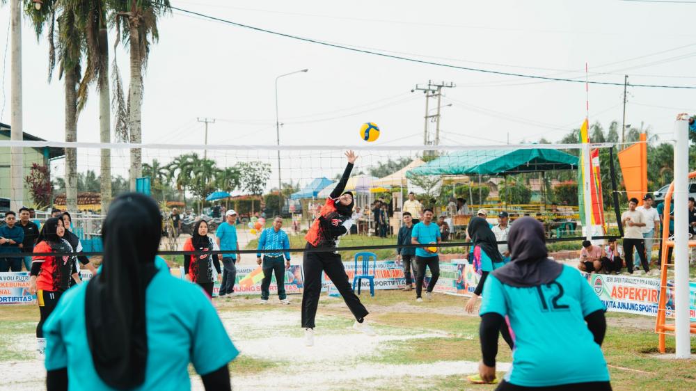 PTPN IV Regional III Rangkul Ratusan Desa Semarakkan HUT RI
