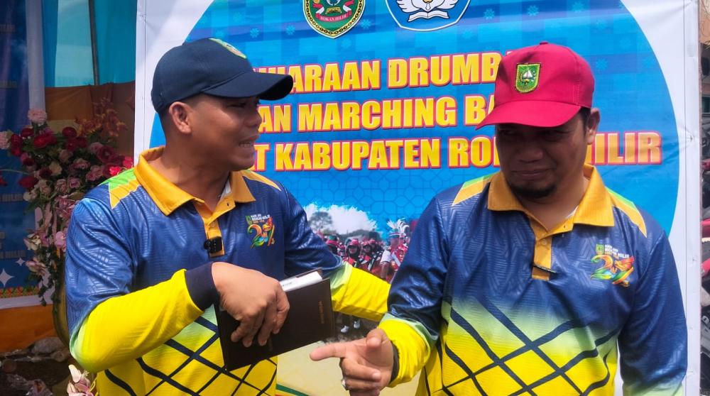 bupati-bistamam-lepas-kejuaraan-drumband-dalam-rangka-memeriahkan-hut-ke27-kabupaten-rohil