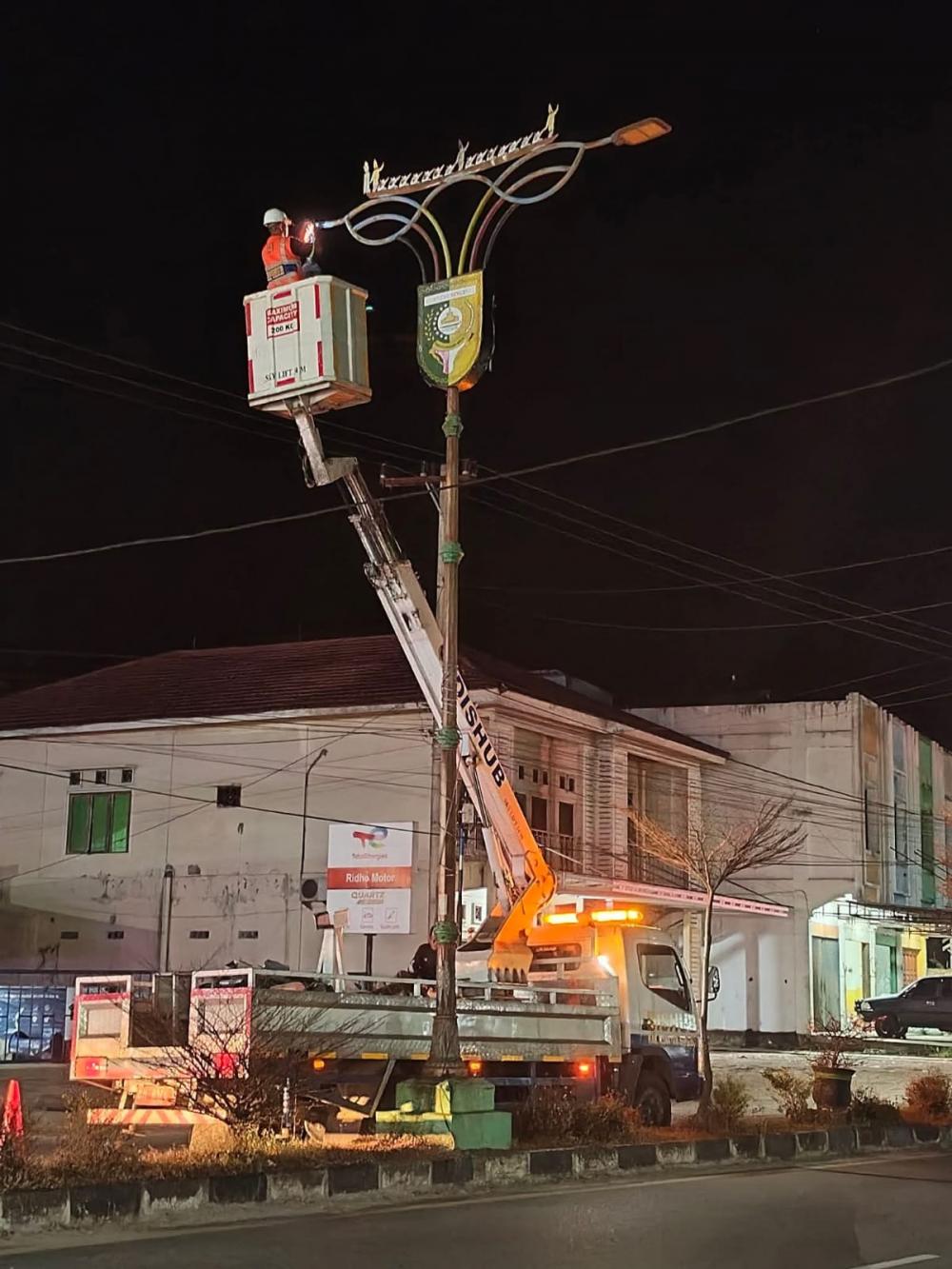 Jelang MTQ Riau ke-44, Pemkab Kuansing Perbaiki Seluruh Lampu Jalan