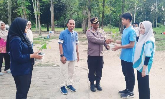 Ajak Pelajar Jaga Bumi, Kapolsek Kulim Apresiasi Outbound Ekoteologi MAN 2 Pekanbaru