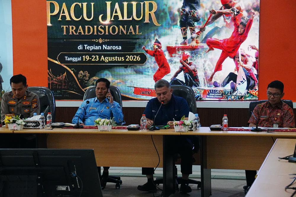 meski-daerah-sedang-menghadapi-tekanan-fiskal-plt-bupati-oftimis-pacu-jalur-tetap-meriah