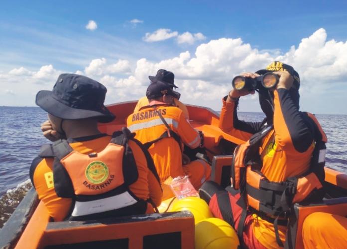 ABK Diduga Terjatuh di Selat Rupat, Tim SAR Gabungan Sisir Perairan Dumai