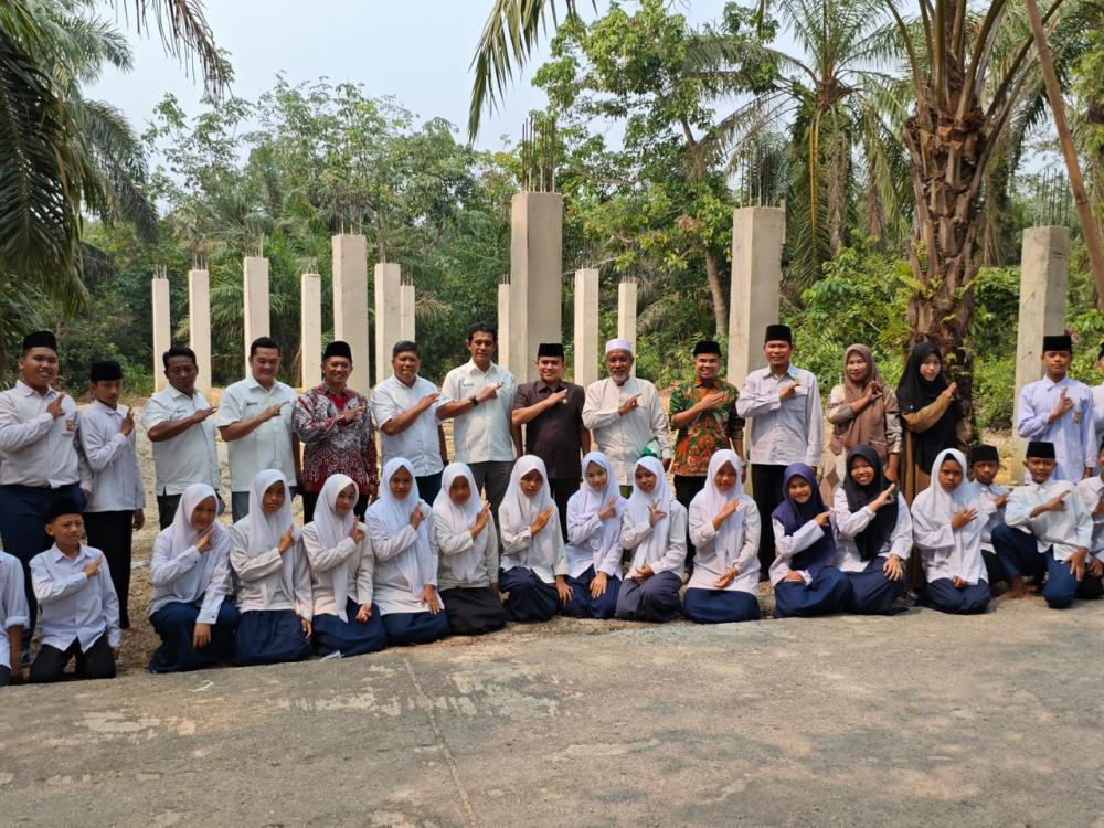 DPRD Rohul Apresiasi PTPN IV Regional III Kucurkan Bantuan Puluhan Juta untuk Sektor Pendidikan