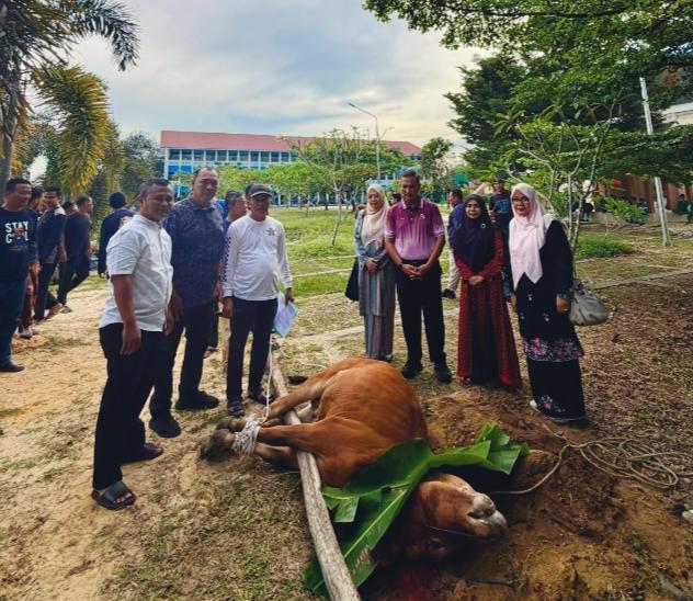 Disdik Kota Pekanbaru Kurban Tujuh Ekor Sapi Pada Hari Tasyrik Terakhir