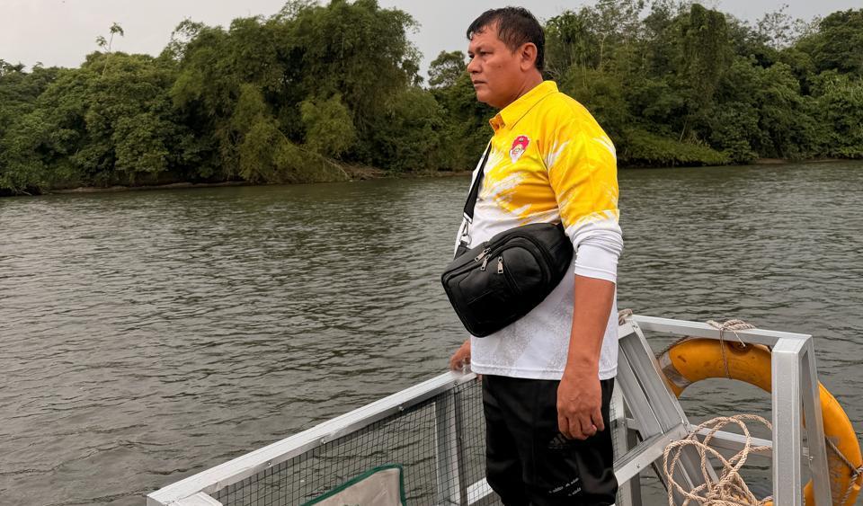 Kapolsek Kampar, Kanit Reskrim dan Personil Piket Berjibaku Cari Korban Tenggelam di Pulau Kosiok