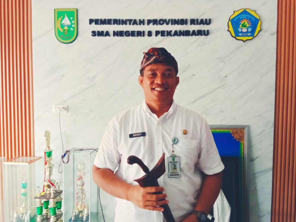 semarak-hsp-ke98-sman-8-pekanbaru-gelar-fashion-show-busana-adat-nusantara