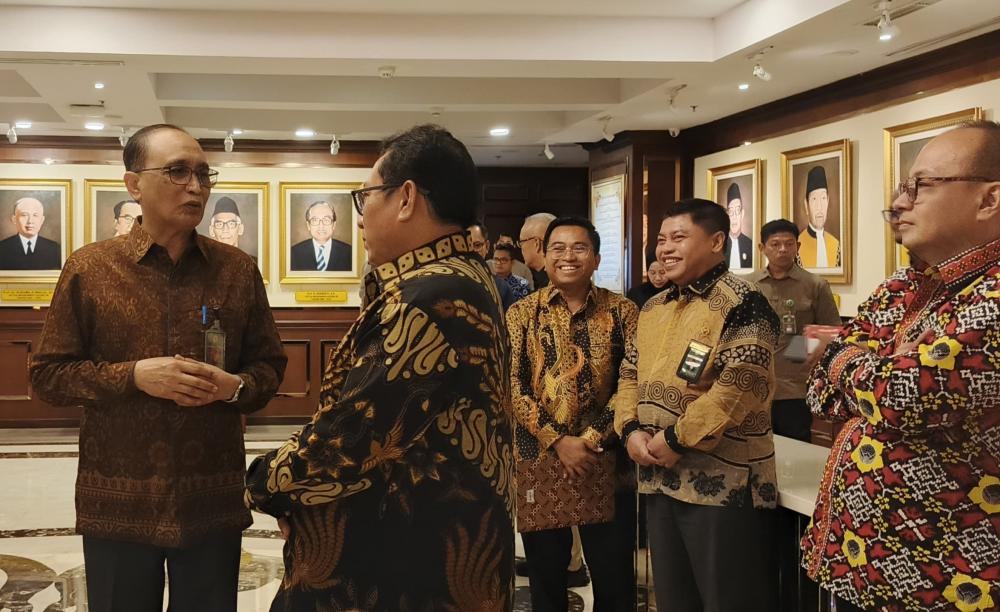kurangi-sengketa-sidang-smsi-ajak-masyarakat-pilih-damai