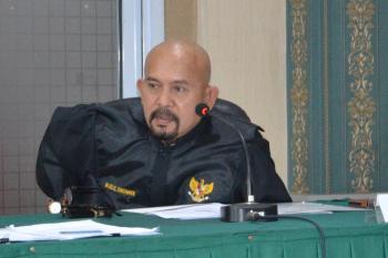 komisioner-ki-kecam-kadisdik-riau-abaikan-sengketa-informasi