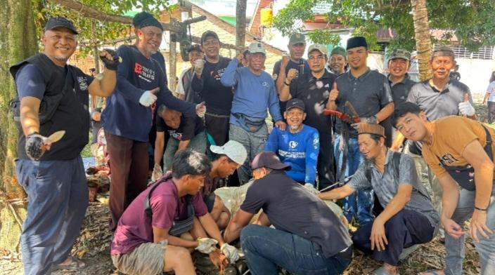 Semangat Berkurban Warga dan Jemaah Masjid Al Ikhlas Simpang Tiga