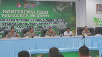 sindikat-narkoba-lintas-negara-dibekuk-di-meranti-polda-riau-sita-27-kg-sabu