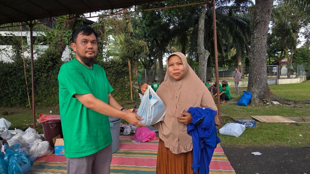 Tak Hanya Pakai Kupon, Pekerja PTPN IV Rela Antar Daging Kurban hingga ke Pelosok Desa