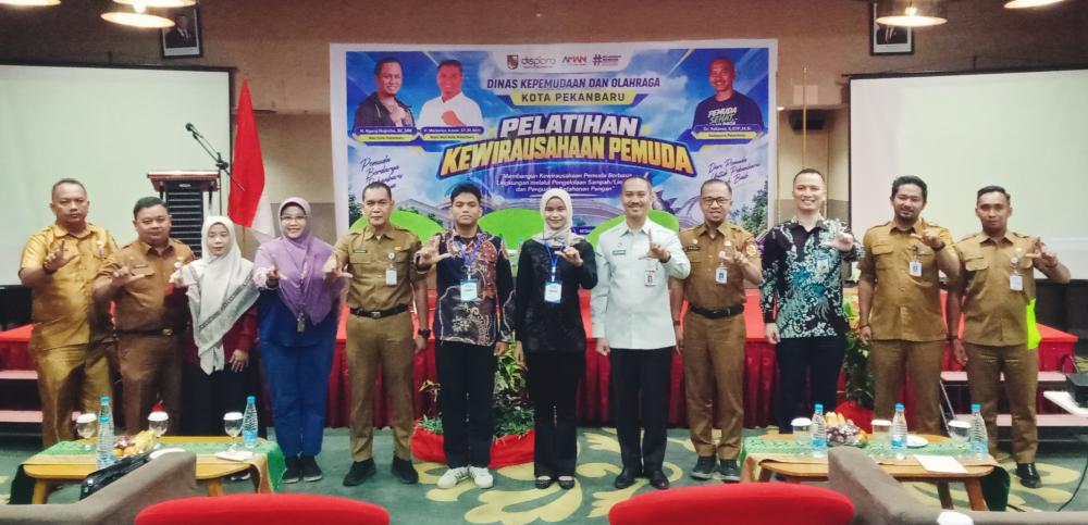 pelatihan-kewirausahaan-pemuda-pekanbaru-yuliarso--kelola-sampah-jadi-peluang-usaha