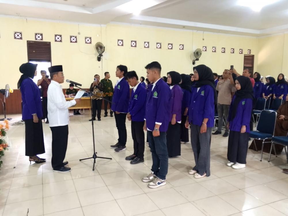Ketua STIE Bangkinang Resmi Lantik Pengurus Organisasi Mahasiswa Periode 2025-2027