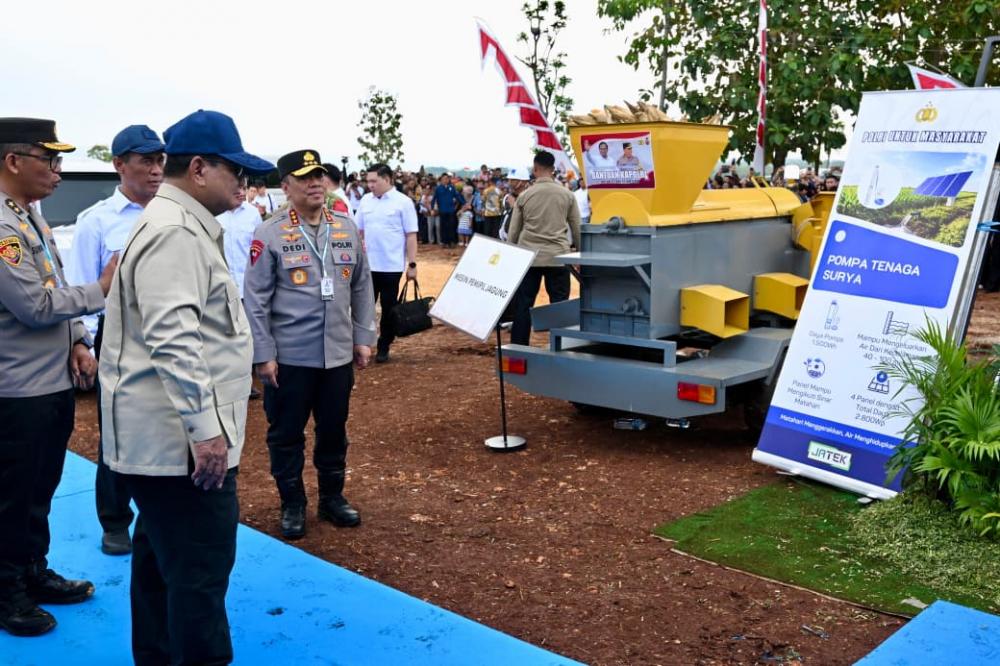 presiden-prabowo-dan-kapolri-panen-raya-jagung-nasional-di-tuban-perkuat-ketahanan-pangan