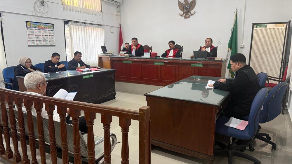 dinilai-kabur-dan-cacat-hukum-kuasa-hukum-rida-k-liamsi-minta-hakim-batalkan-dakwaan