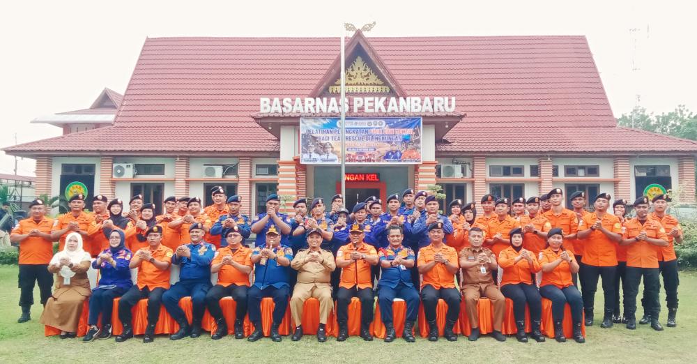 Tutup Pelatihan Kompetensi Penyelamatan, Wawako : Tingkatkan Profesionalisme Melayani Masyarakat 