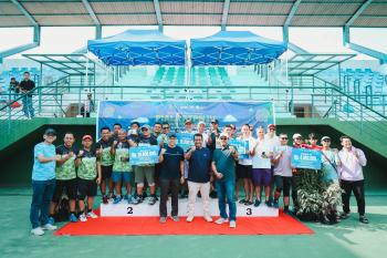 Berlangsung Meriah, Kadisnaker Riau Tutup Turnamen Tenis Piala PTPN IV 2026