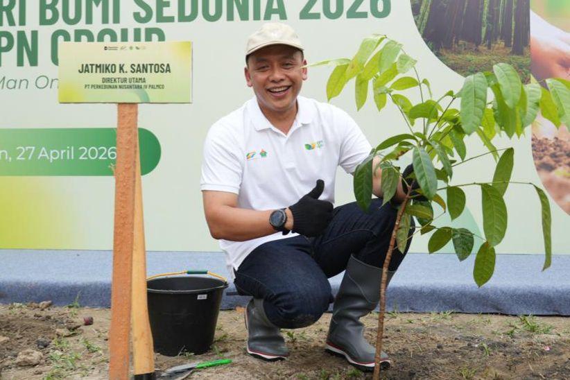 Turun Tangan Selamatkan Lingkungan, PTPN IV dan Ikatan Istri Perkebunan Gencarkan Tanam Pohon