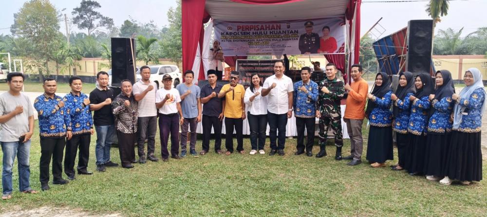 perpisahan-kapolsek-hulu-kuantan-dengan-masyarakat-penuh-haru