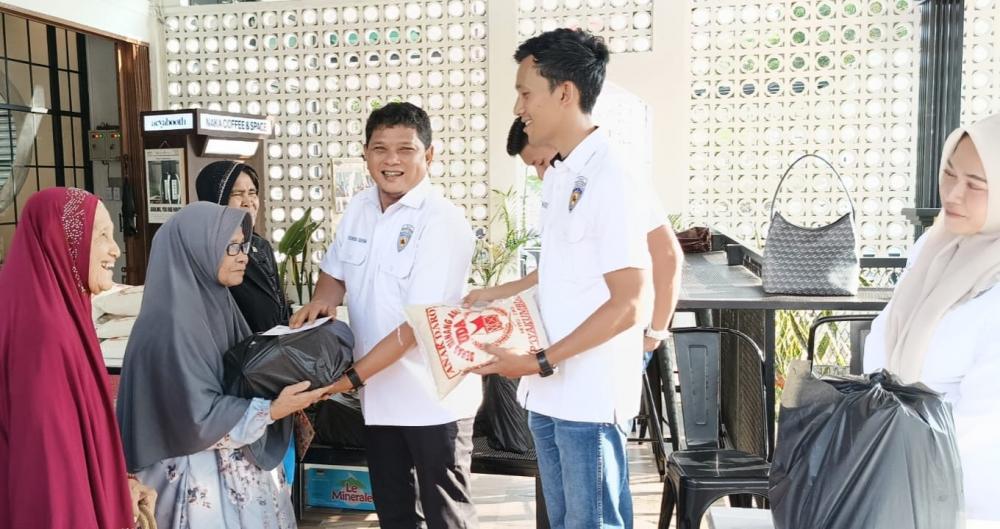 Bukan Sekadar Komunitas Motor, IMI Kuansing Turun Tangan Santuni Janda Dhuafa